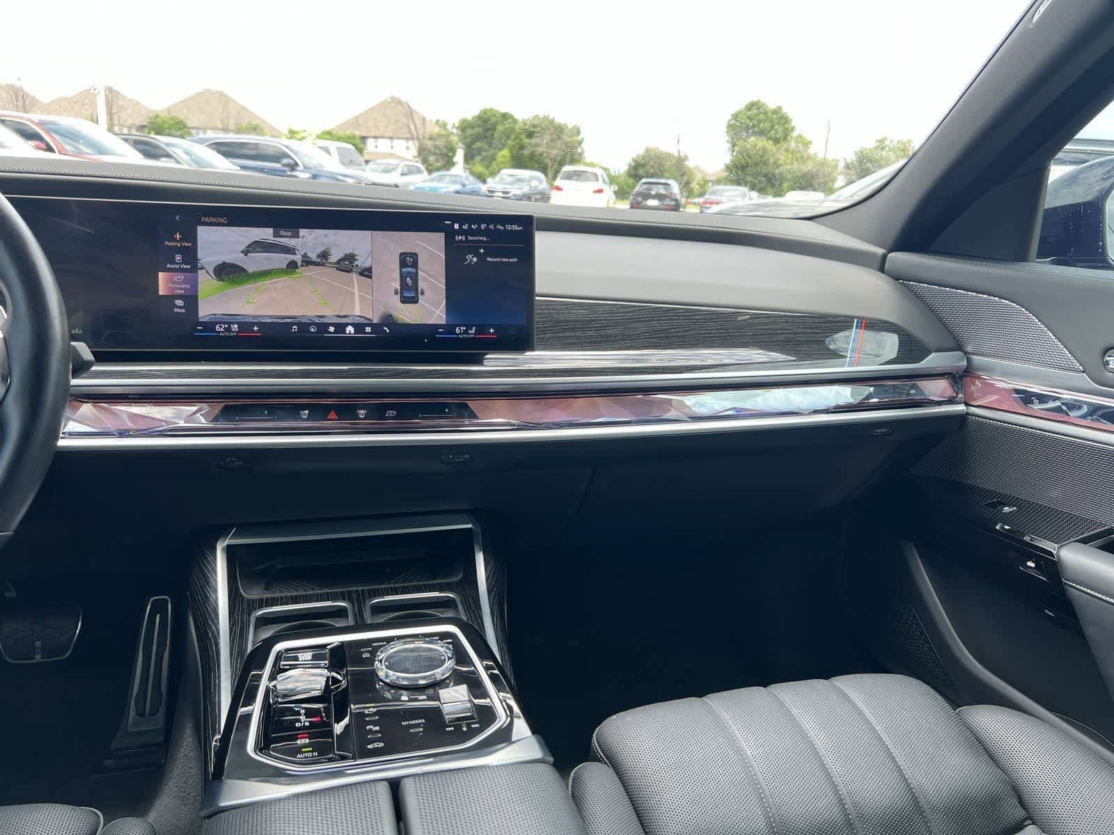 Used 2024 BMW 740i RWD image 4