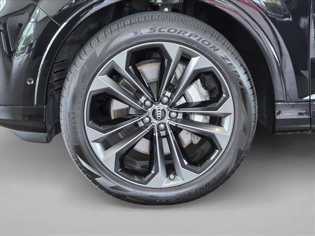 New 2025 Audi Q7 3.0T Premium Plus AWD/4WD image 9