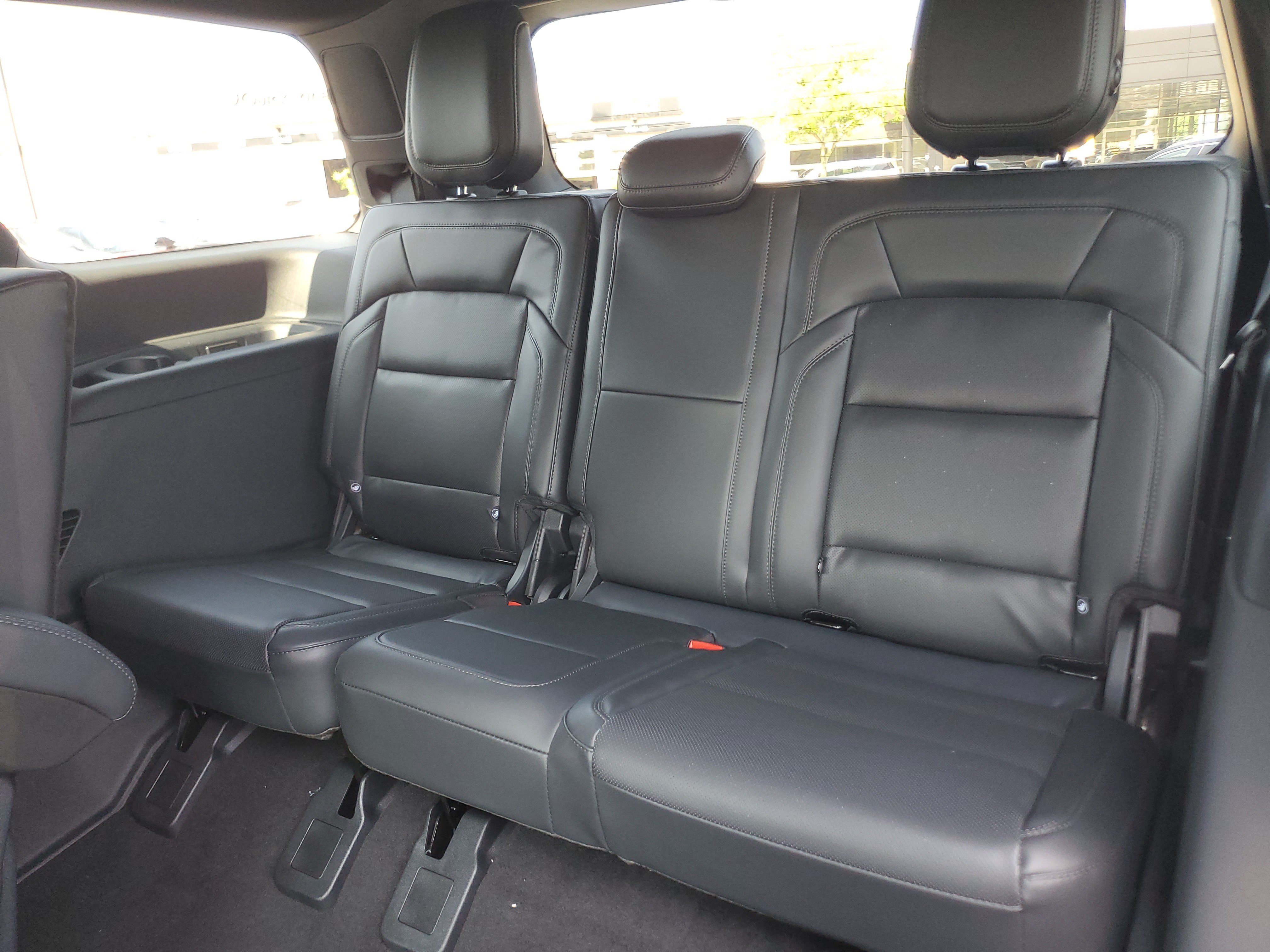 New 2027 Lincoln Navigator Reserve w/ Jet Appearance Package AWD/4WD image 31