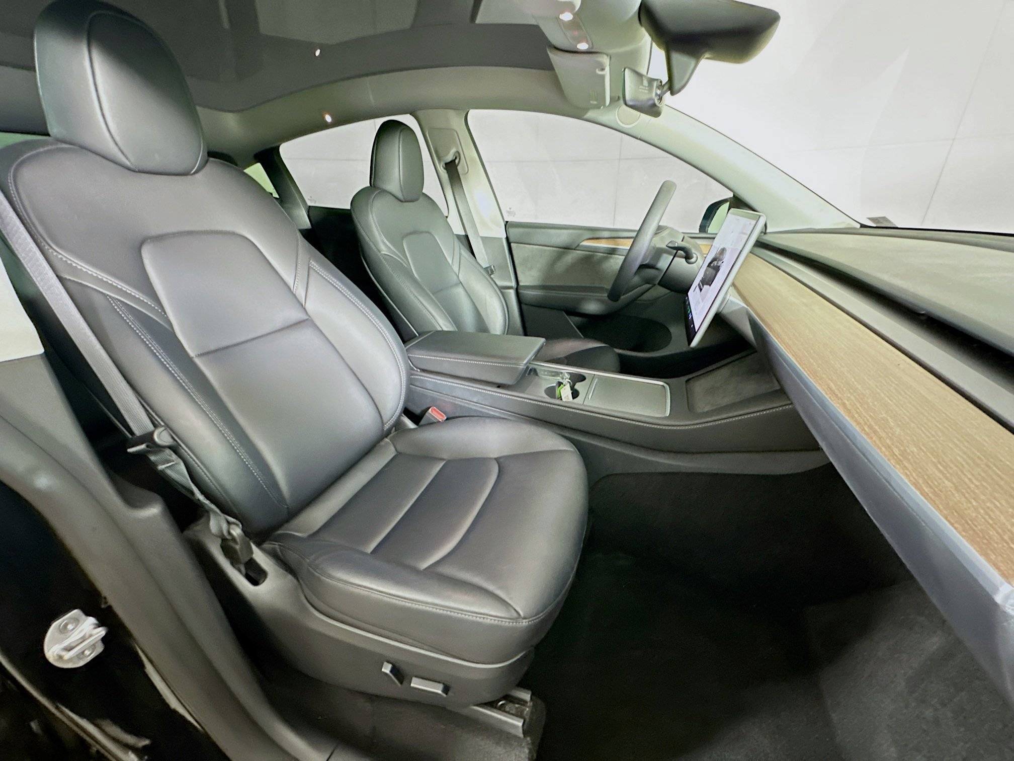 Used 2023 Tesla Model Y Performance image 30