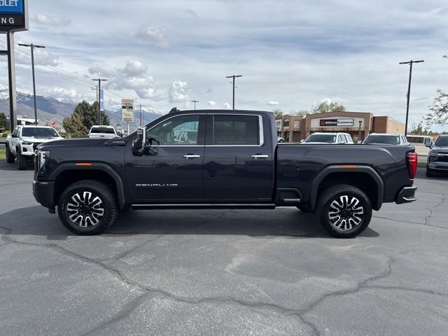 Certified 2025 GMC Sierra 2500 Denali Ultimate w/ Max Trailering Package AWD/4WD image 4
