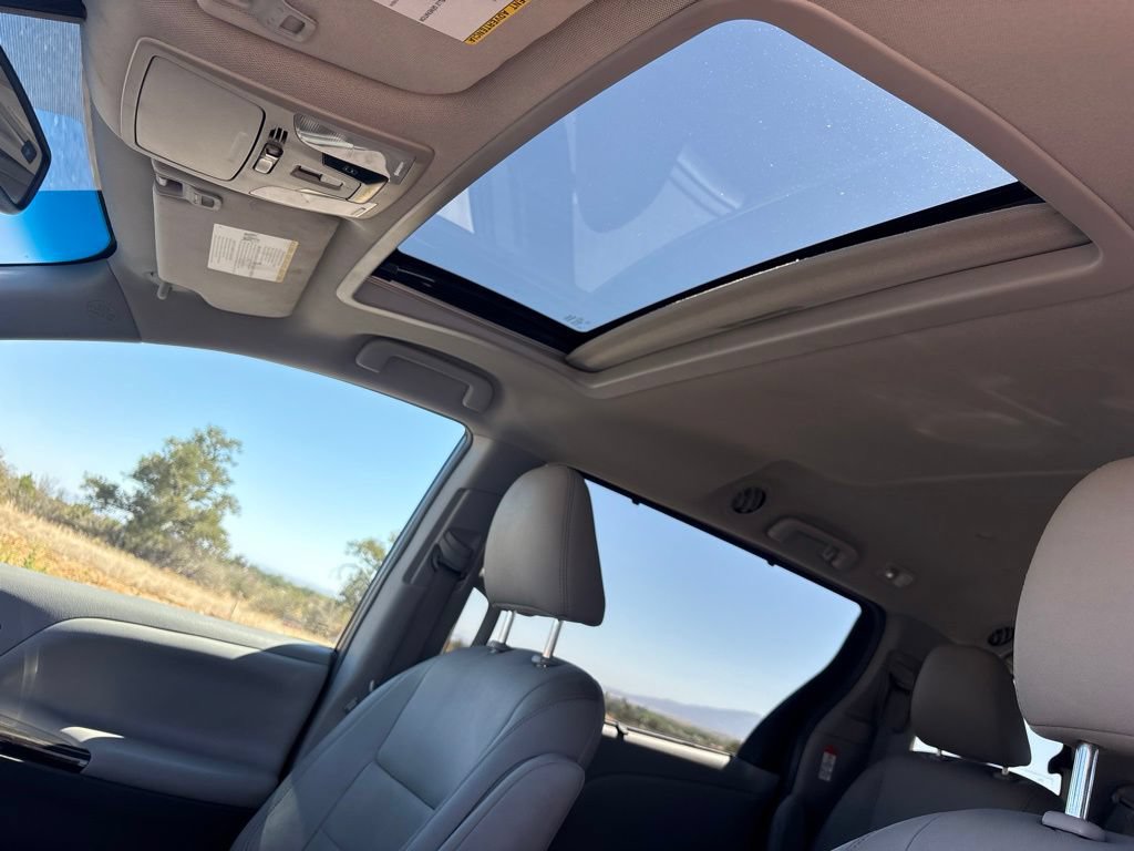 Used 2015 Toyota Sienna XLE w/ XLE Navigation Package FWD image 30