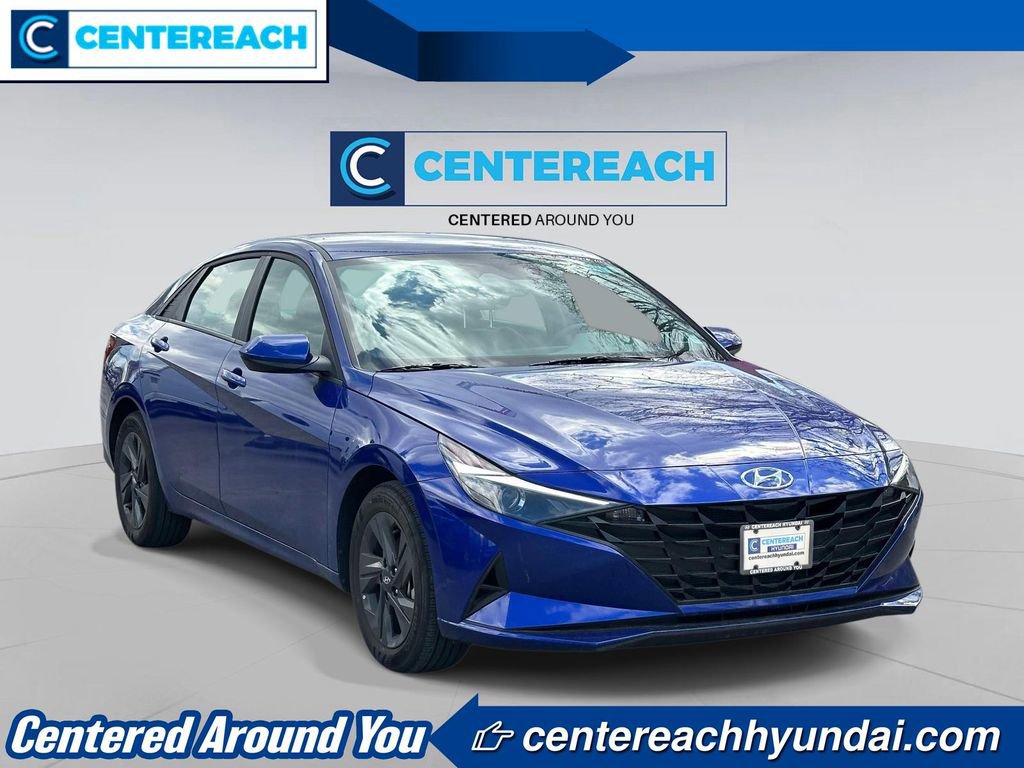 Used 2023 Hyundai Elantra SEL FWD image 2