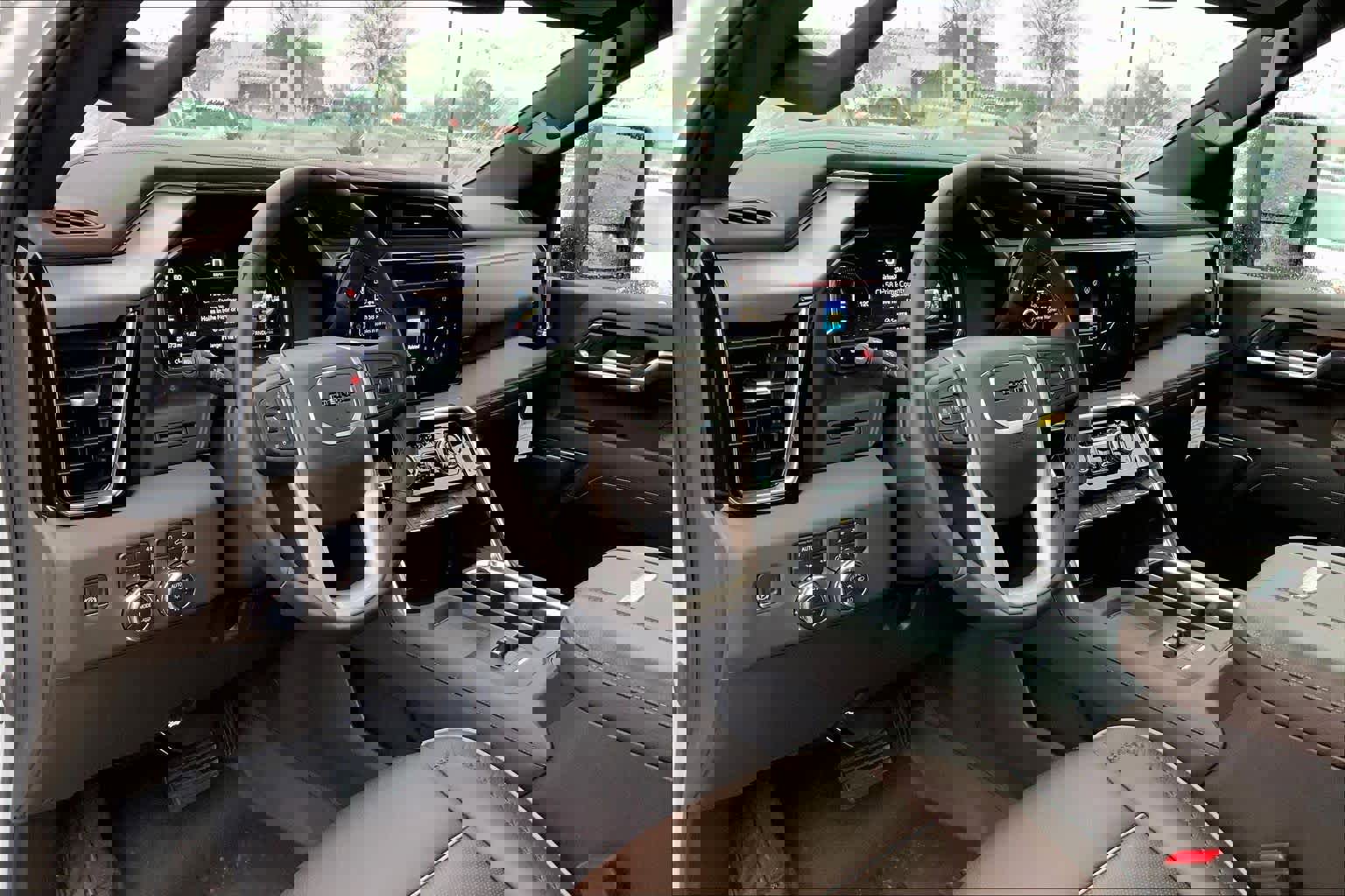 Used 2025 GMC Sierra 2500 Denali image 17