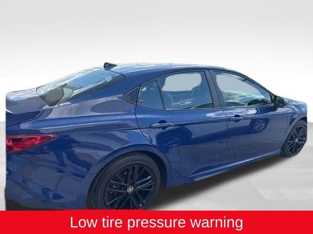 Used 2025 Toyota Camry SE w/ Convenience Package image 4