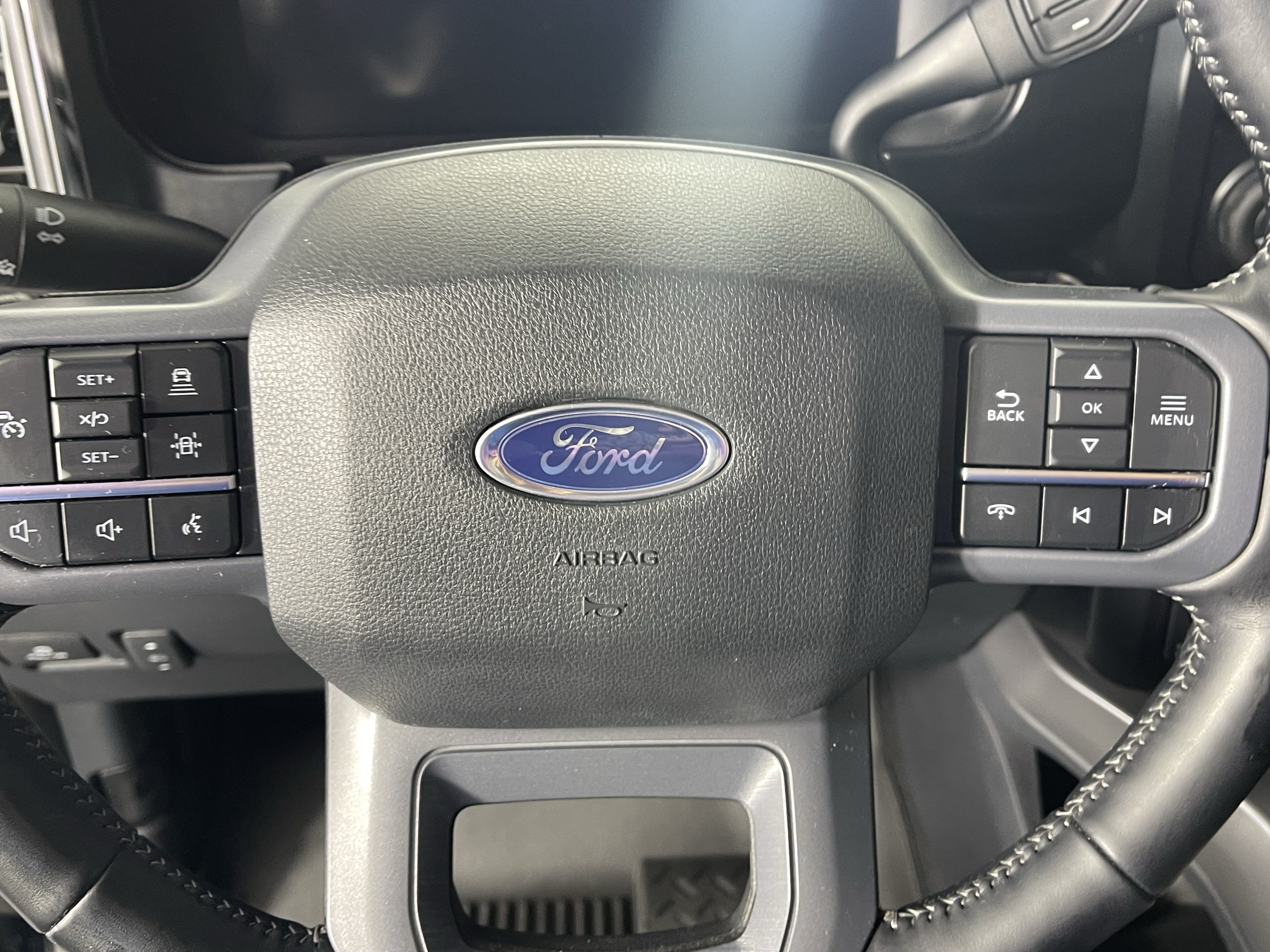 Used 2023 Ford F250 Lariat w/ Lariat Ultimate Package AWD/4WD image 17