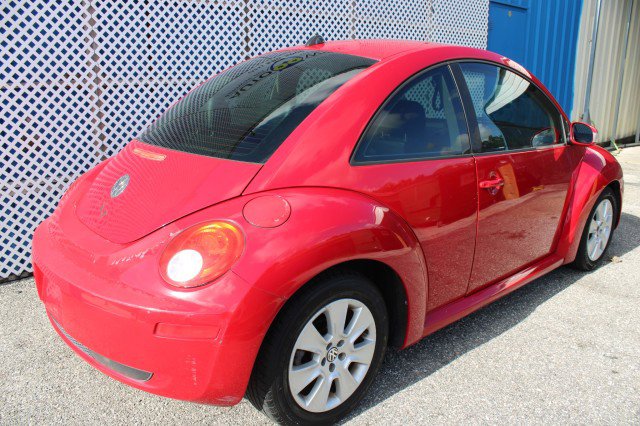 Used 2008 Volkswagen Beetle S FWD image 5