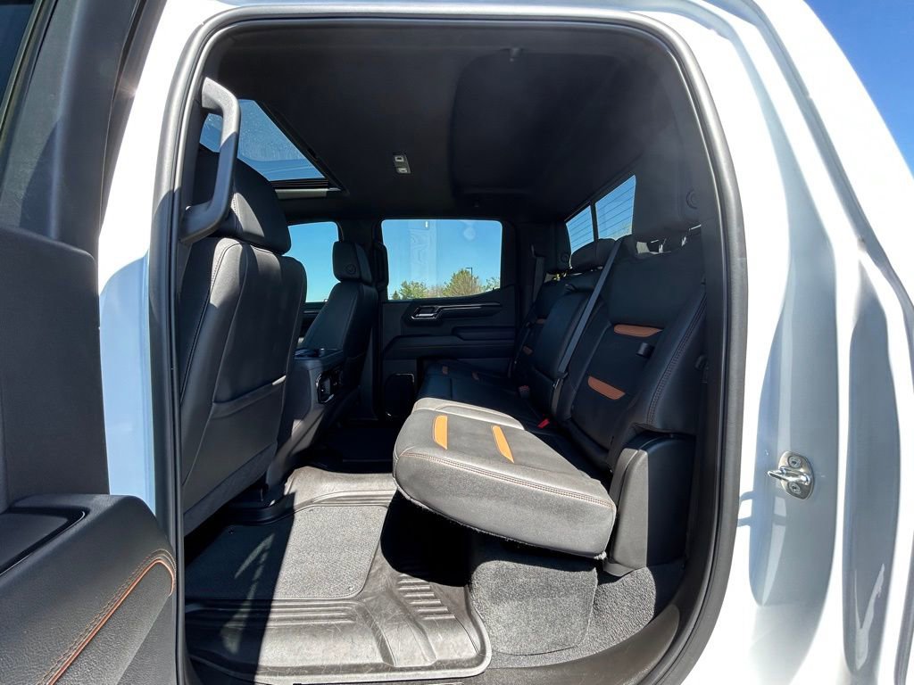 Used 2024 GMC Sierra 1500 AT4 w/ AT4 Preferred Package image 11