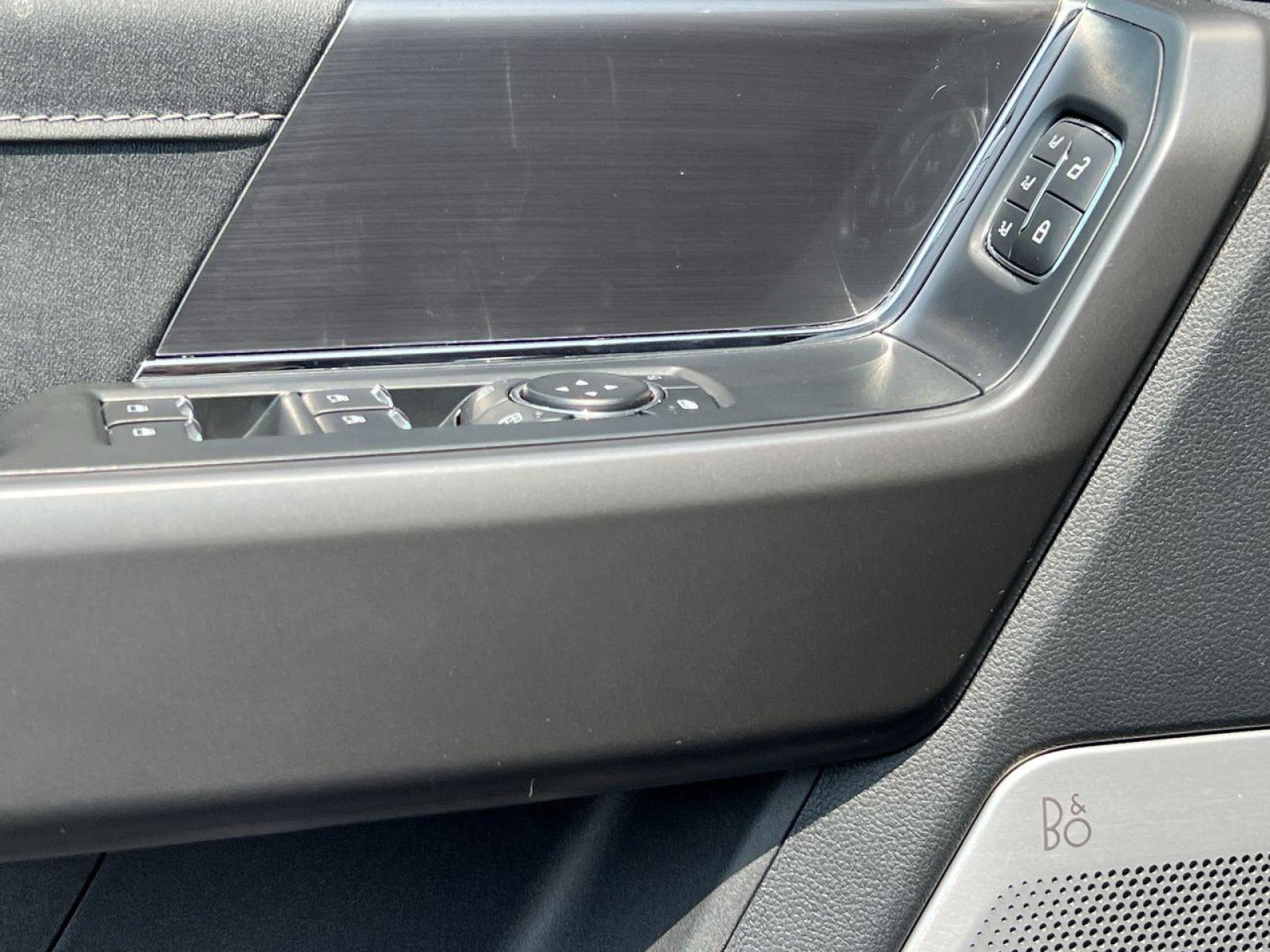 New 2025 Ford F150 Lariat w/ Equipment Group 502A High image 15