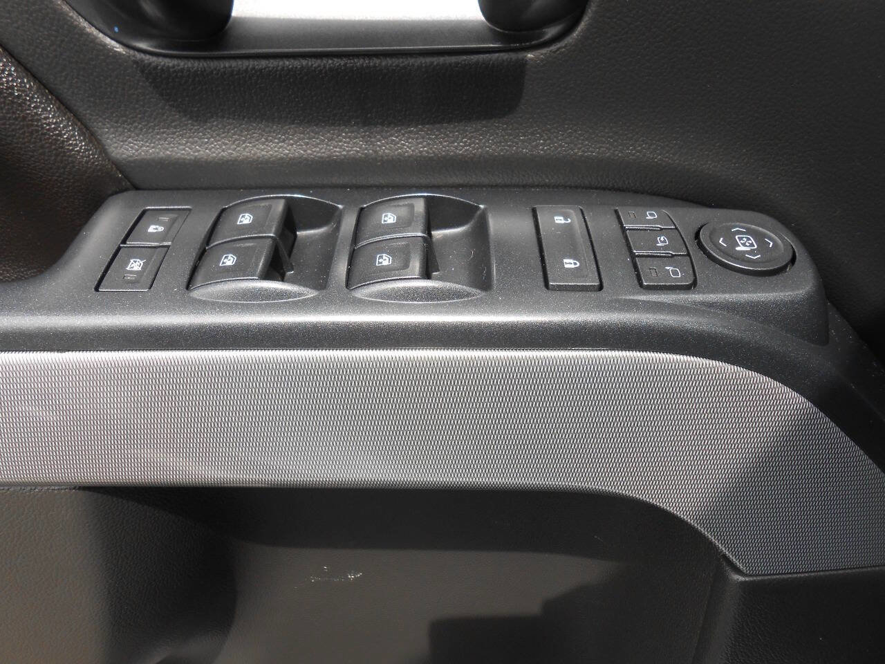 Used 2017 Chevrolet Silverado 1500 LTZ Z71 w/ LTZ Plus Package image 20