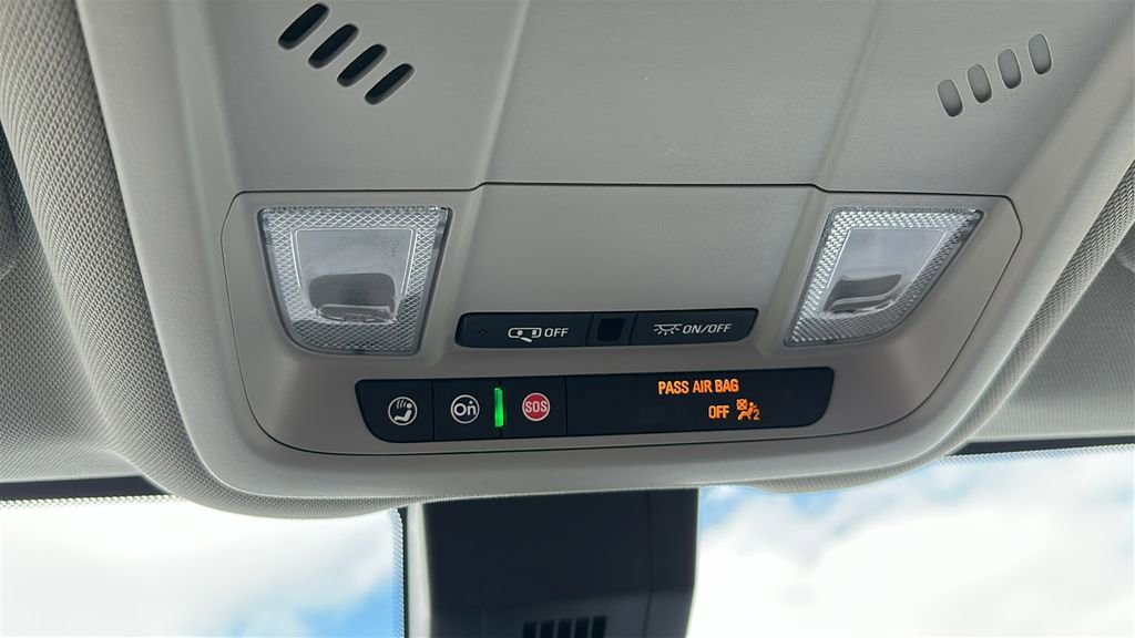 Used 2021 Chevrolet Equinox LT AWD/4WD image 24