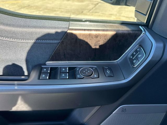 New 2026 Ford F250 Lariat w/ Black Appearance Package image 22