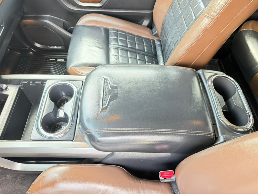 Used 2017 Nissan Titan Platinum Reserve RWD image 15
