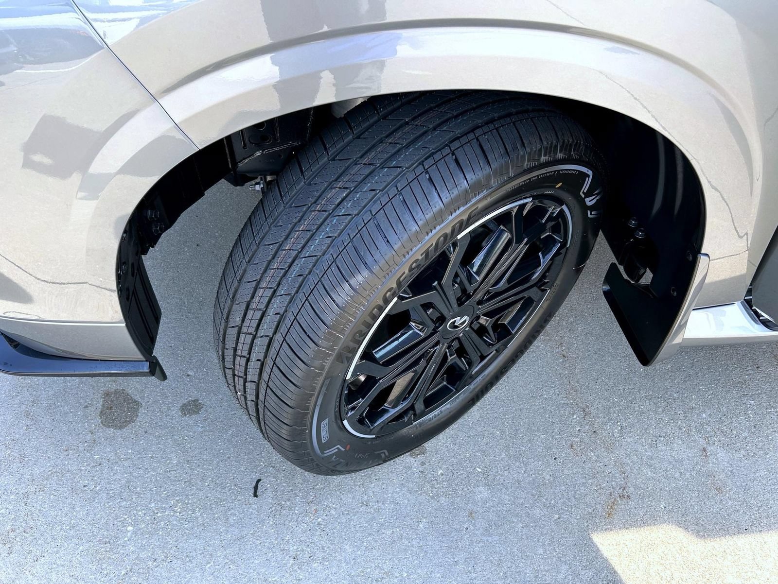 New 2027 INFINITI QX80 Sensory w/ Sport Exterior Package AWD/4WD image 25