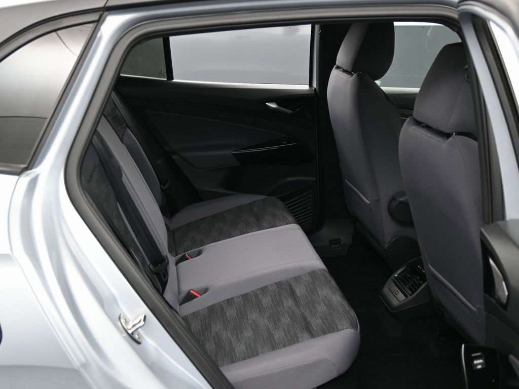 Used 2021 Volkswagen ID.4 Pro image 32