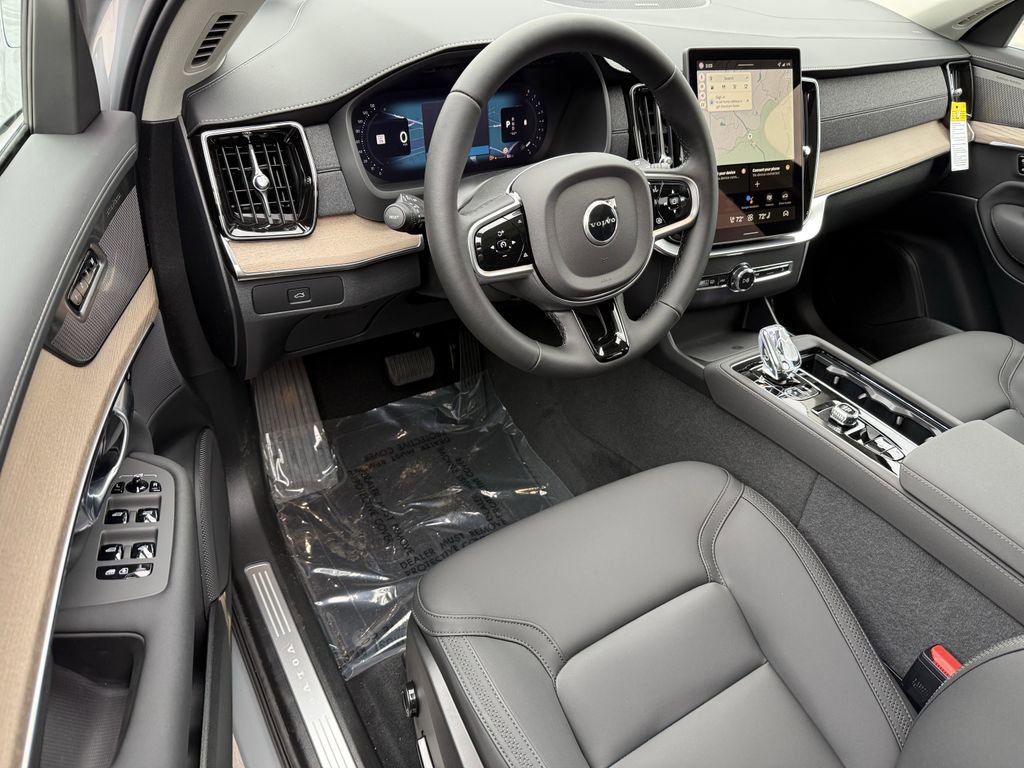 New 2026 Volvo XC90 B6 Plus w/ Protection Package Premier image 14