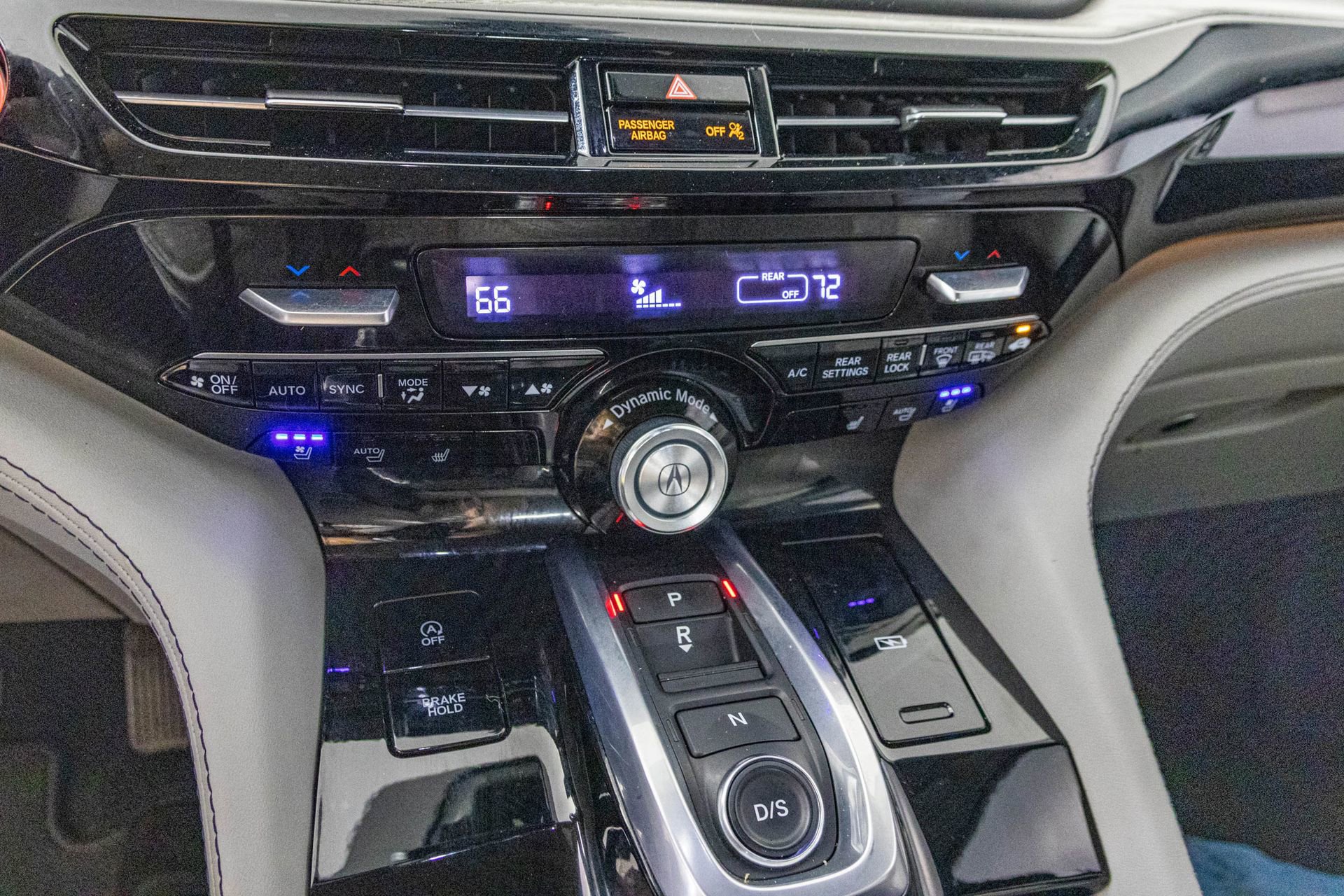 Used 2023 Acura MDX SH-AWD w/ Advance Package image 16