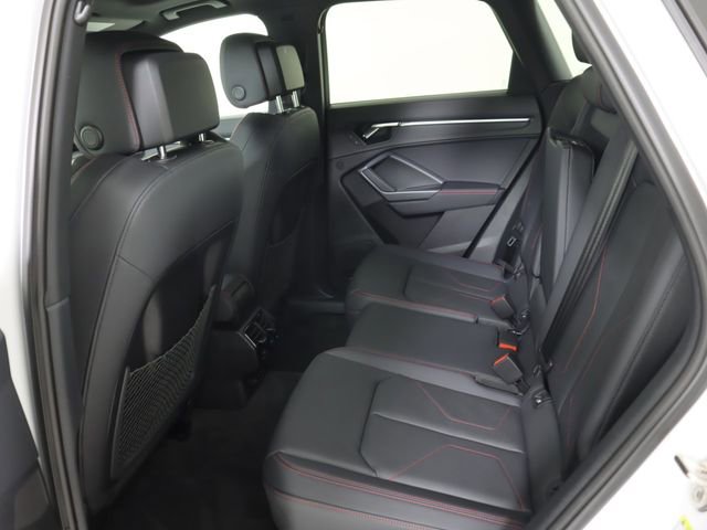 Certified 2025 Audi Q3 2.0T Premium Plus w/ Premium Plus Package AWD/4WD image 15