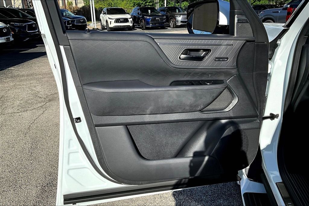 Certified 2026 INFINITI QX80 Autograph w/ Premium Cargo Package image 24