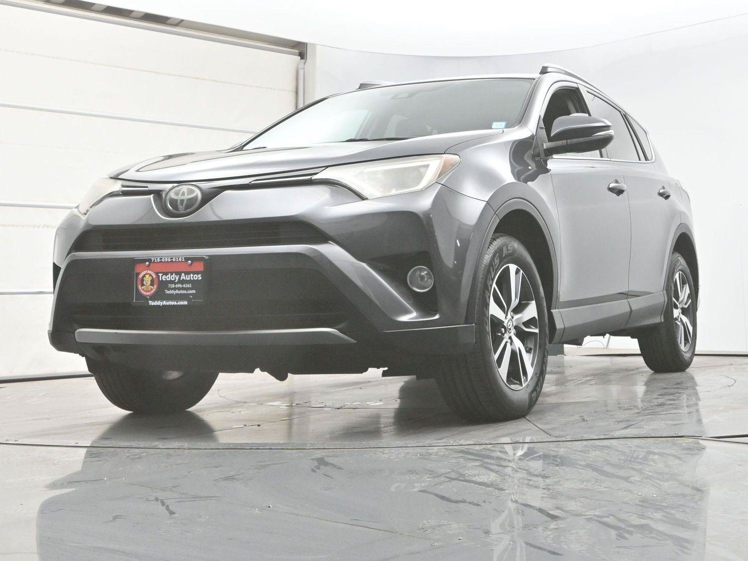 Used 2018 Toyota RAV4 XLE w/ Plus Extra Value Package AWD/4WD image 25