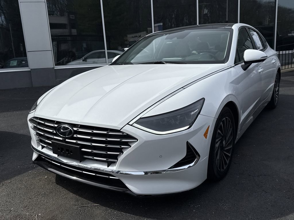 Used 2023 Hyundai Sonata Limited w/ Cargo Package image 7