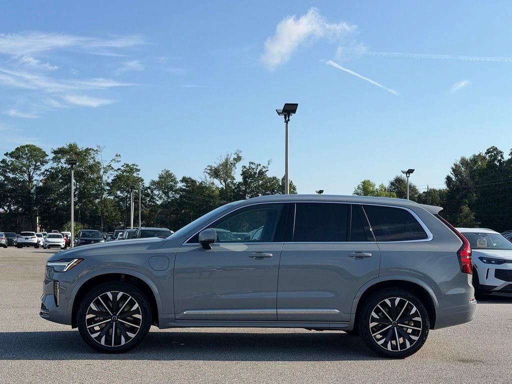 New 2026 Volvo XC90 T8 Plus w/ Protection Package AWD/4WD image 6