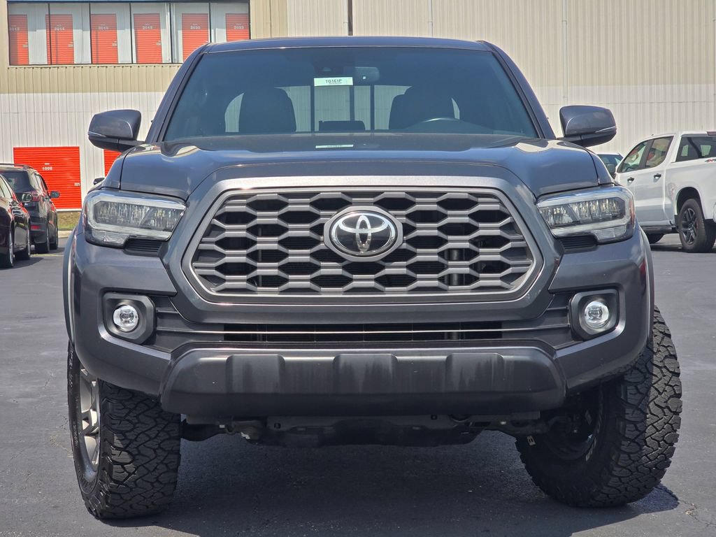 Used 2021 Toyota Tacoma TRD Off-Road w/ TRD Premium Off Road Package AWD/4WD image 3