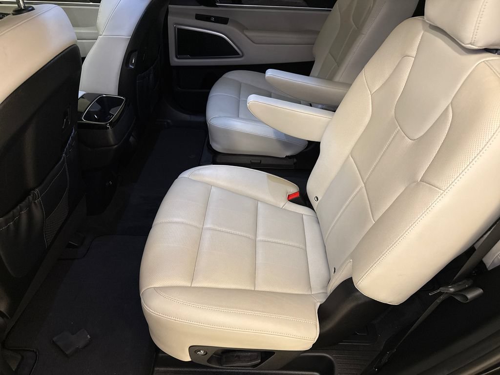 Used 2022 Kia Telluride EX w/ EX Premium Package FWD image 18