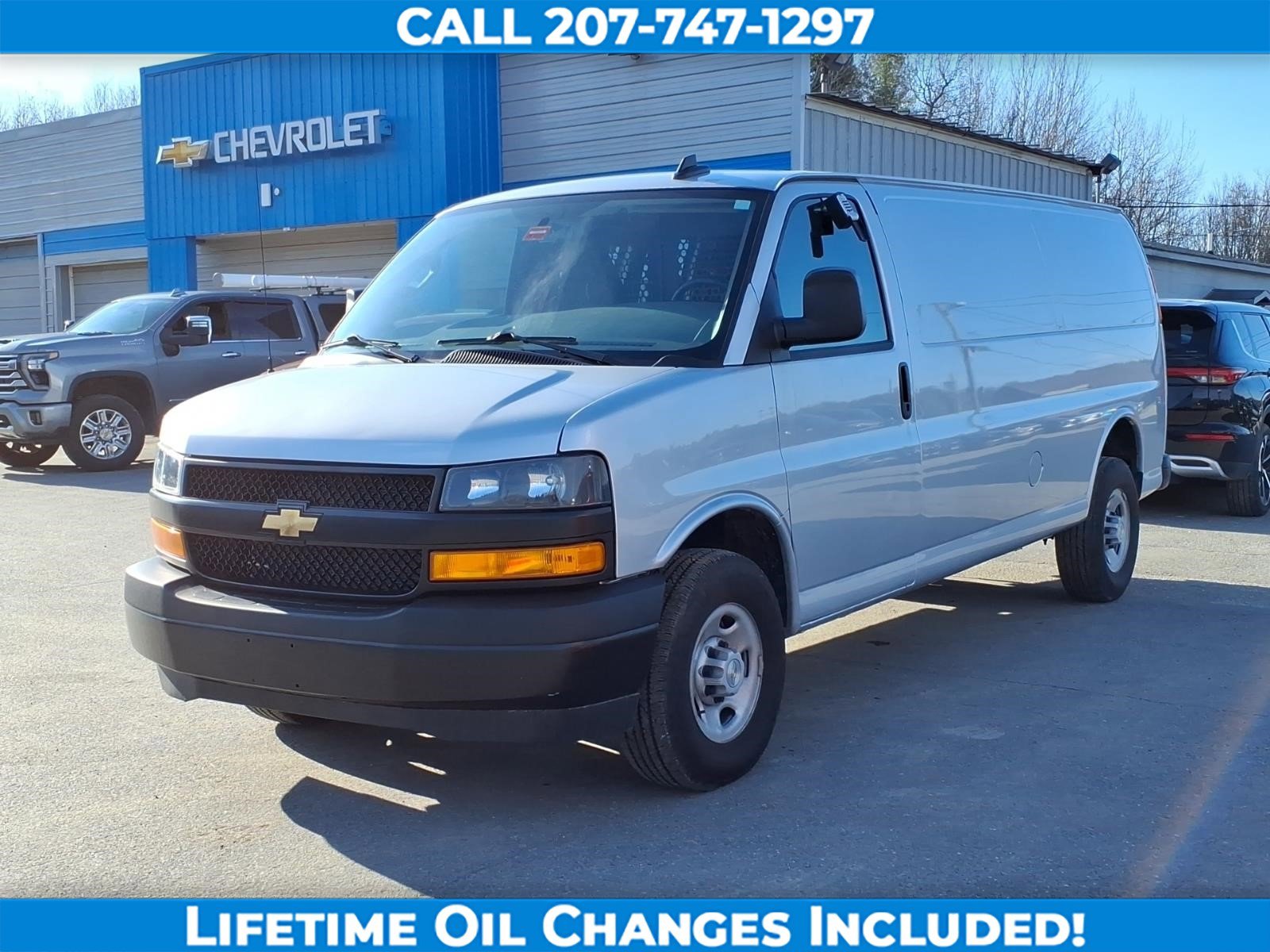 Used 2025 Chevrolet Express 3500 Extended w/ Driver Convenience Package RWD image 1