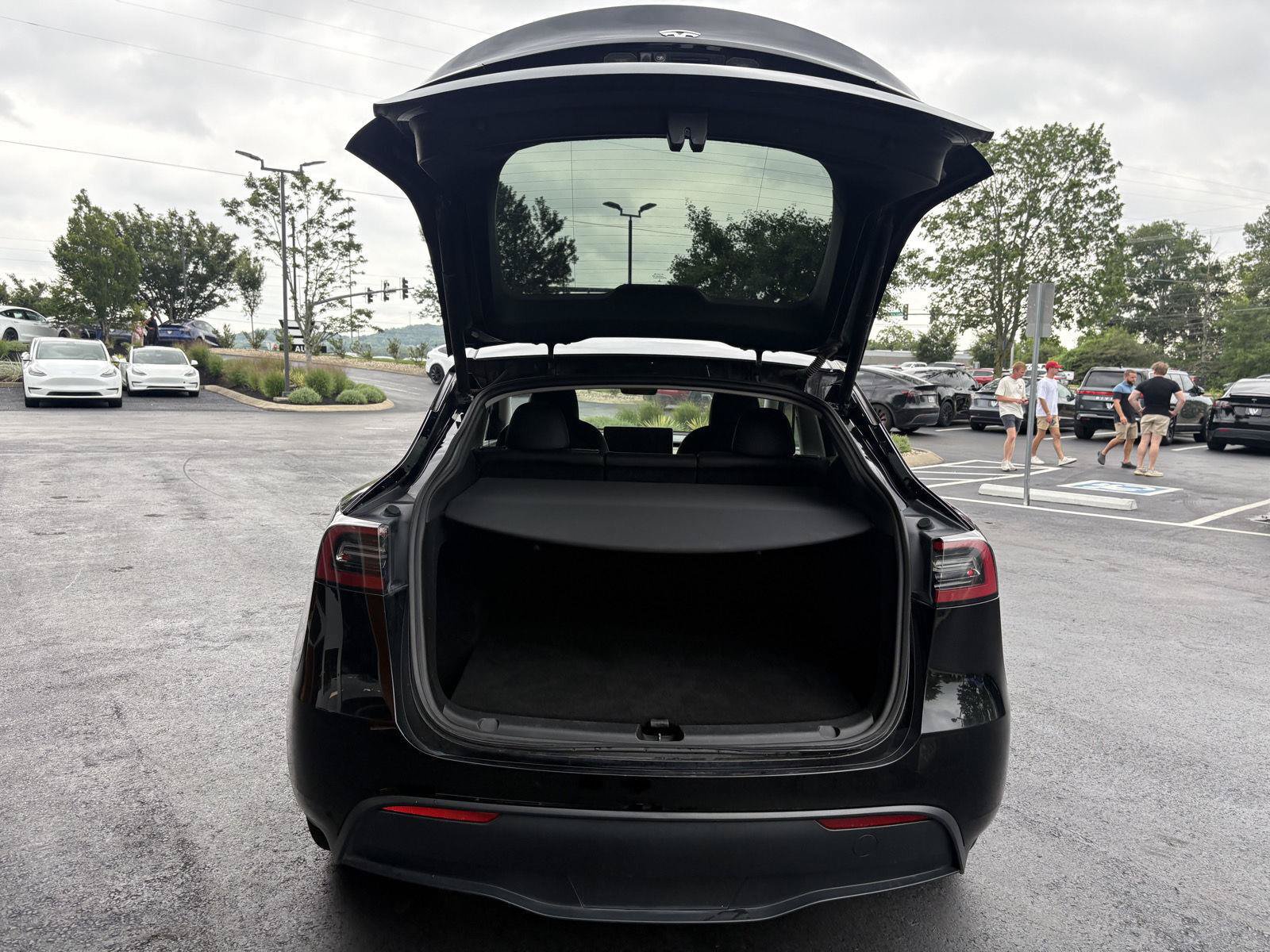 Used 2023 Tesla Model Y Long Range AWD/4WD image 9