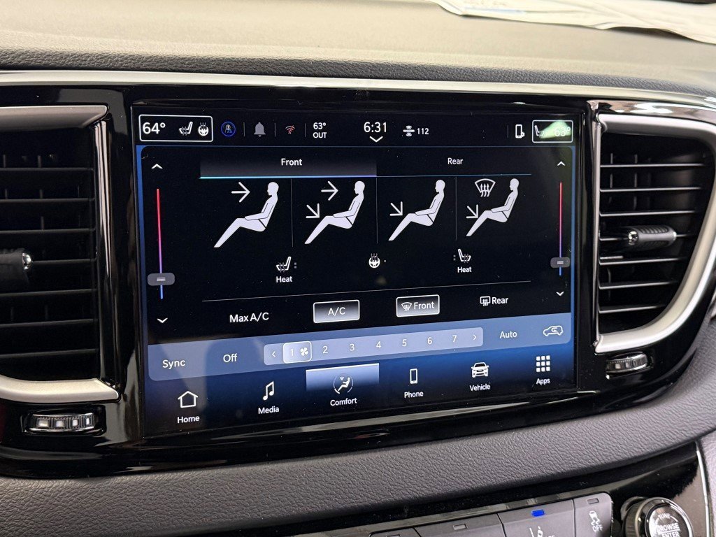 New 2026 Chrysler Voyager LX image 23