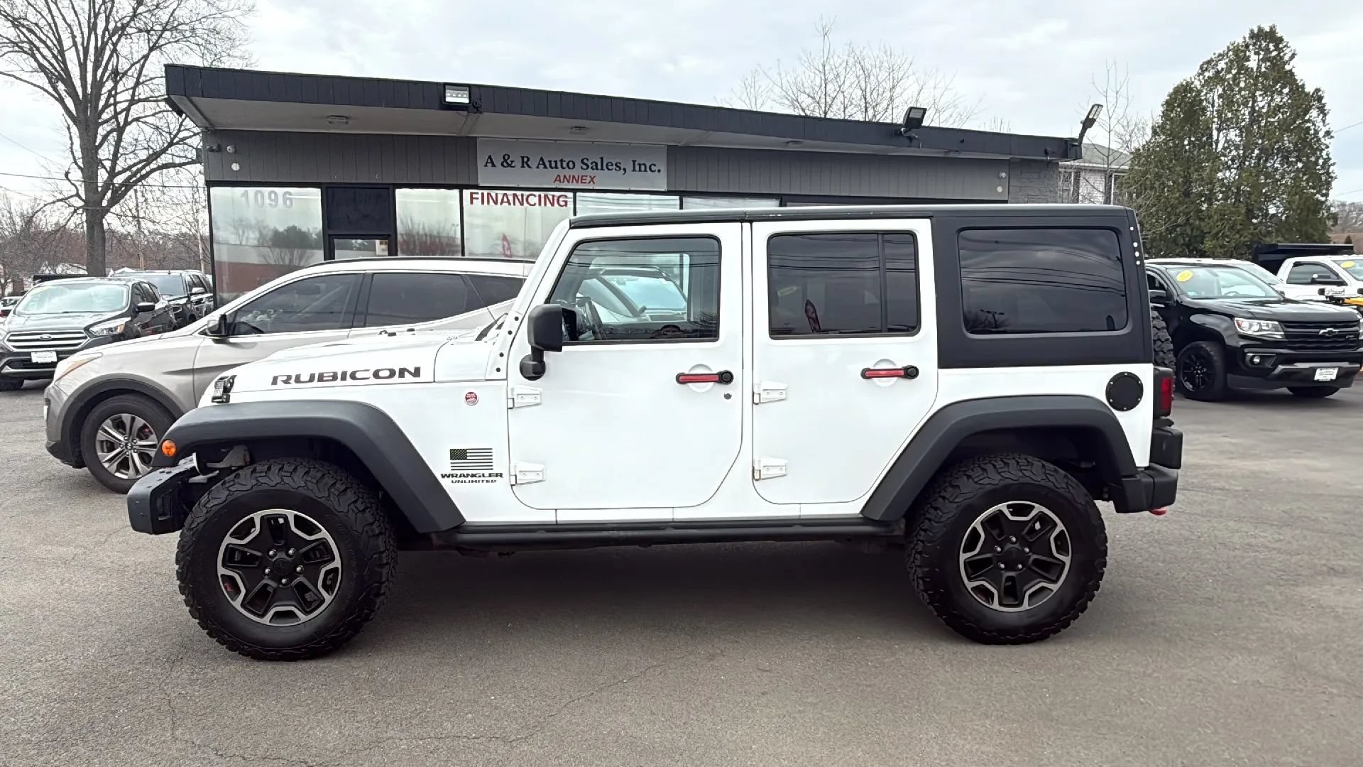 Used 2014 Jeep Wrangler Unlimited Rubicon AWD/4WD image 4