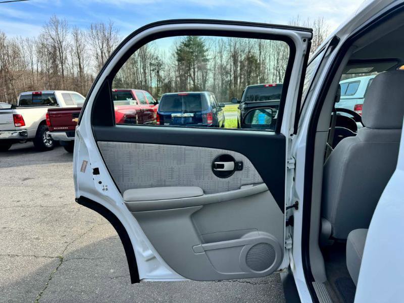 Used 2006 Chevrolet Equinox LS AWD/4WD image 11
