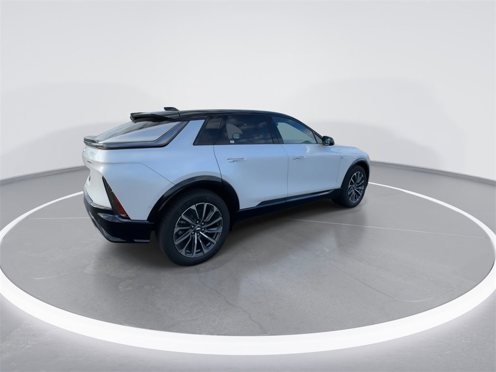 New 2025 Cadillac Lyriq Sport image 8