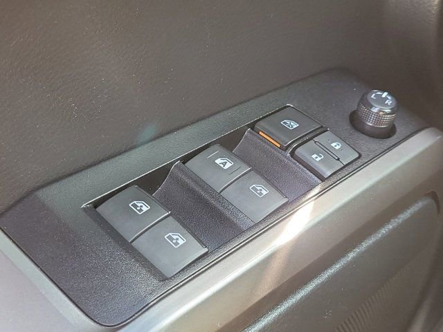Used 2022 Toyota Tacoma SR5 w/ Technology Package RWD image 29