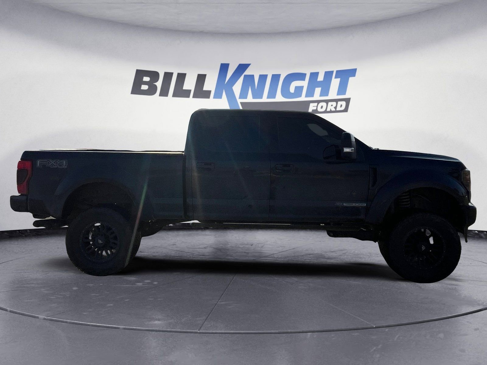 Used 2022 Ford F250 Lariat w/ Black Appearance Package image 6