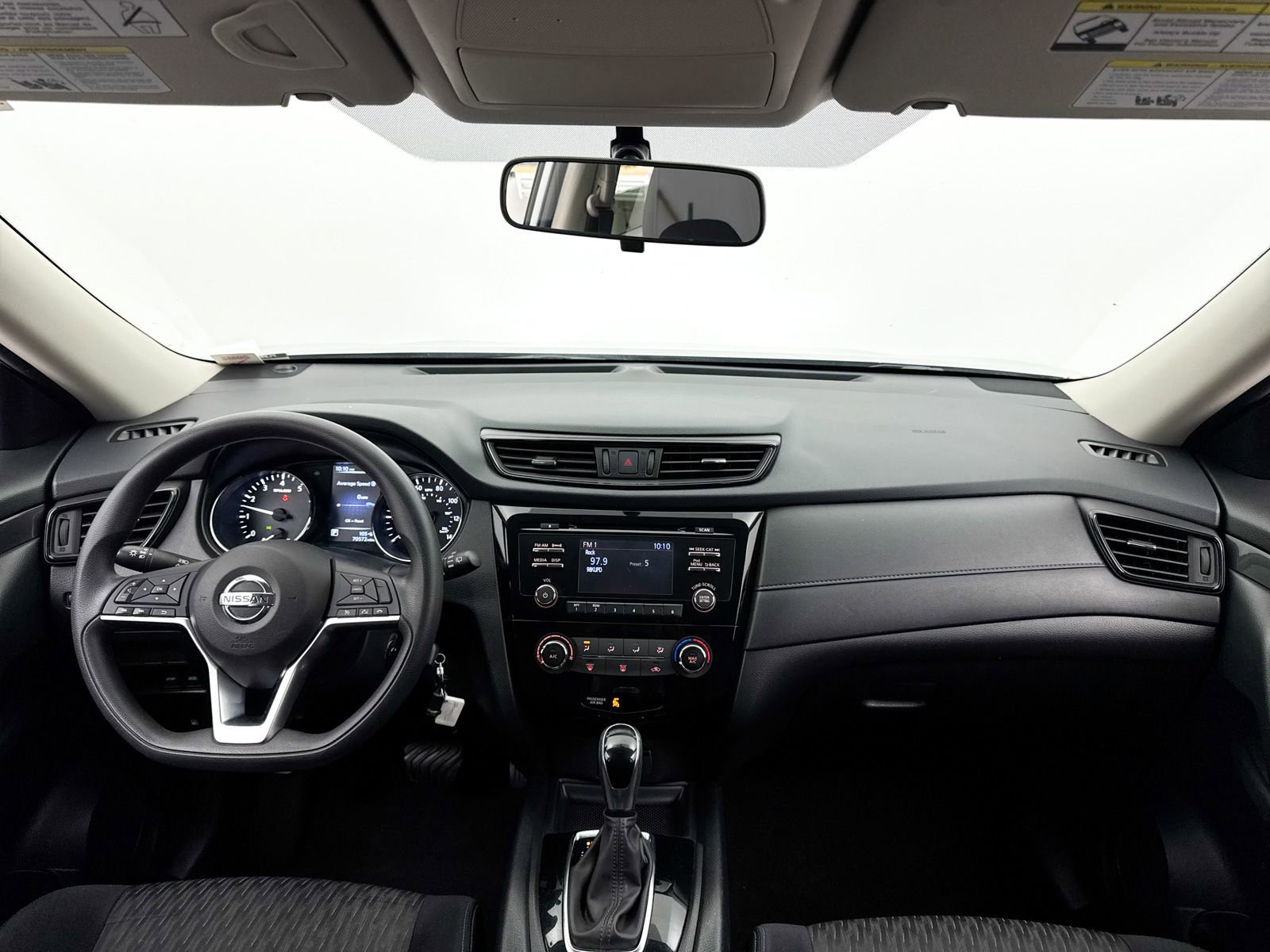 Used 2017 Nissan Rogue S image 18