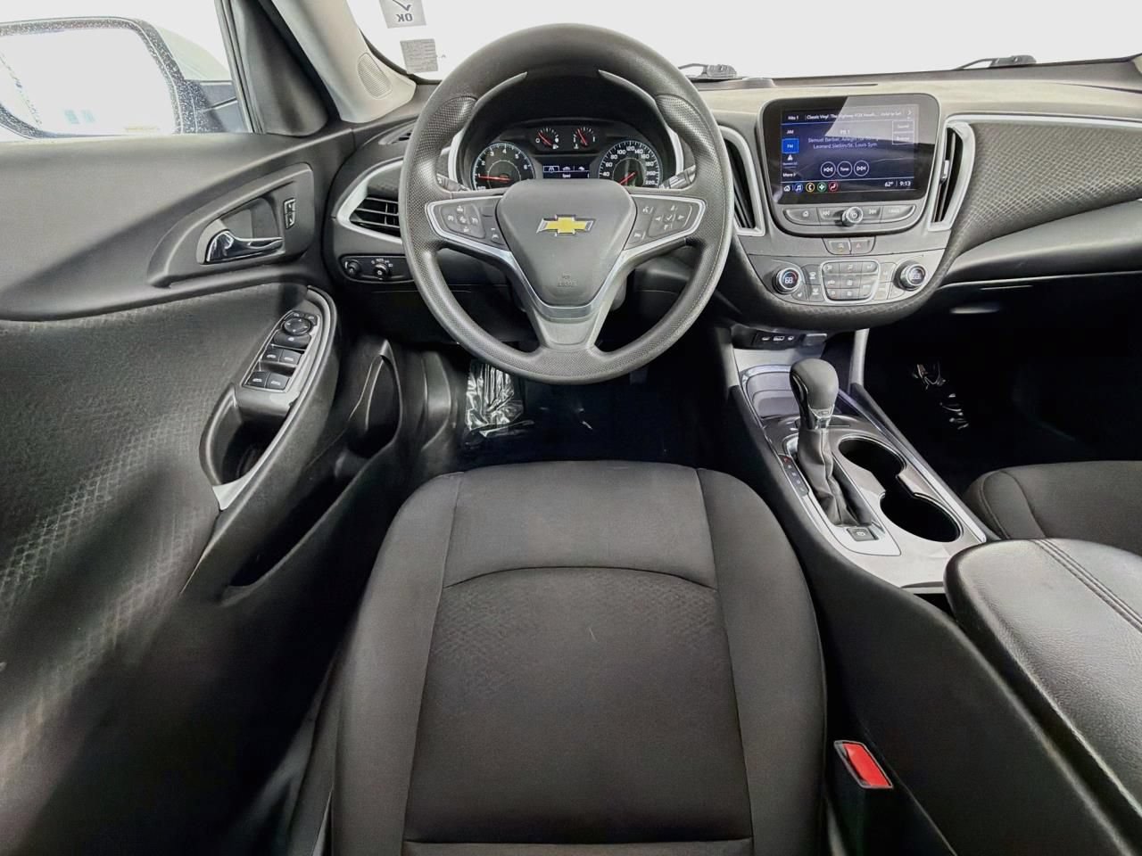 Used 2023 Chevrolet Malibu LT FWD image 13