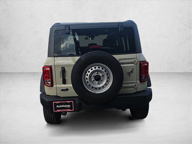 New 2025 Ford Bronco 4-Door image 4