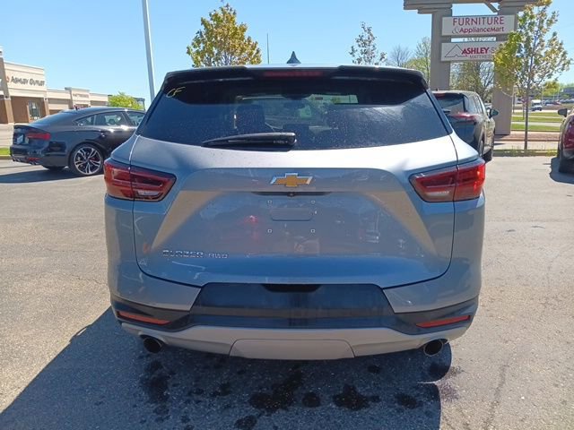 Used 2025 Chevrolet Blazer LT AWD/4WD image 3