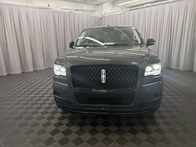 Used 2024 Lincoln Navigator Black Label AWD/4WD image 2