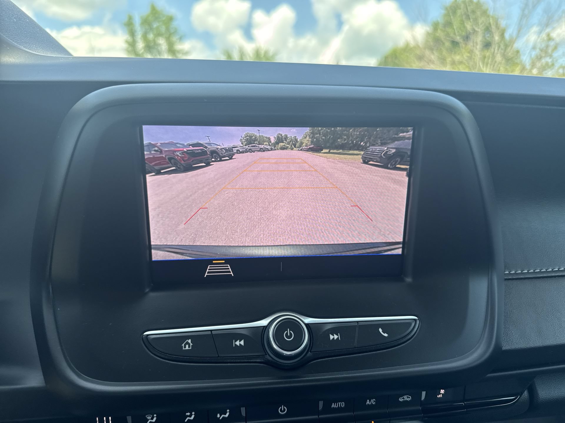 Used 2020 Chevrolet Camaro LT RWD image 15