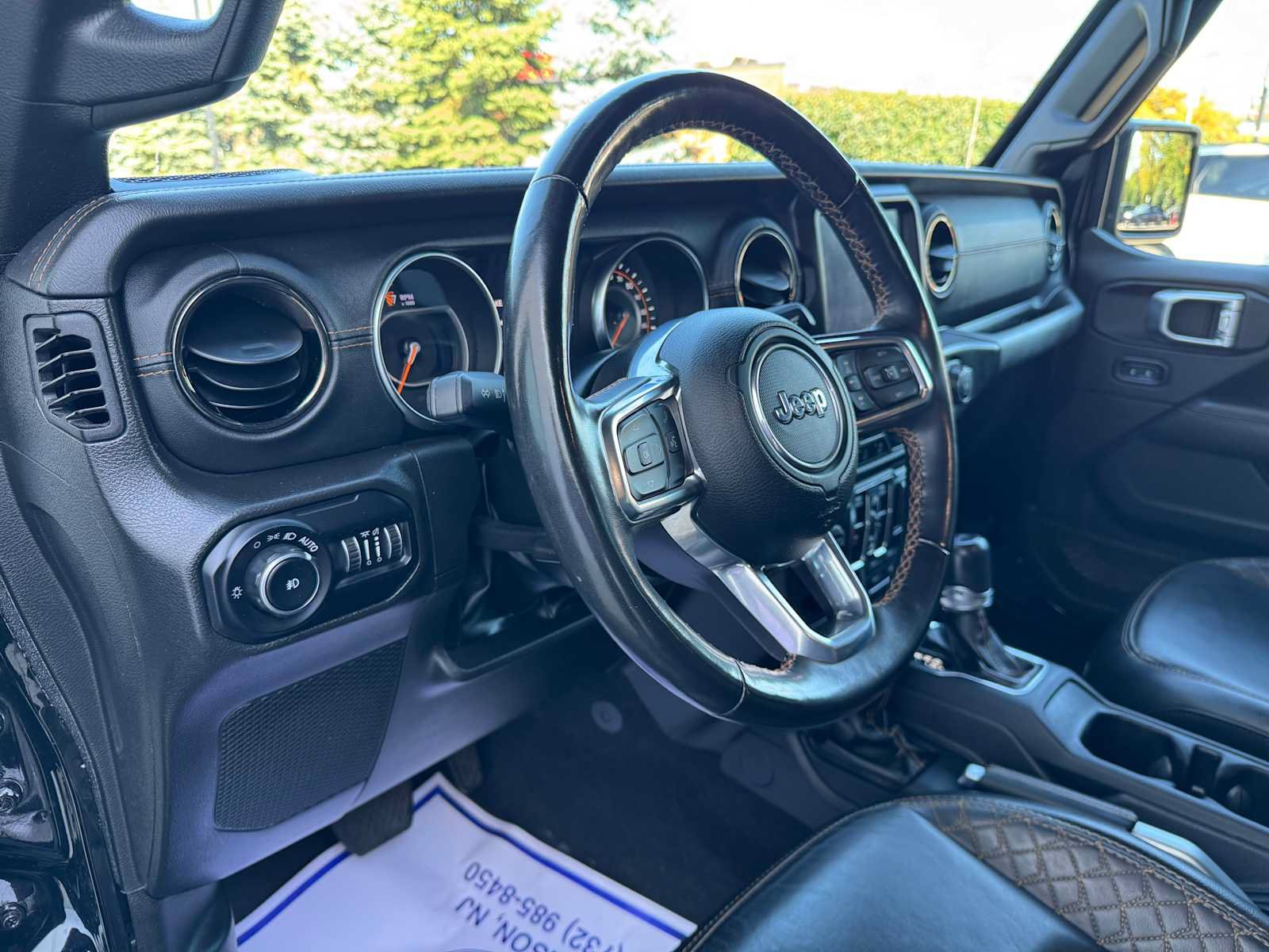 Used 2022 Jeep Wrangler Unlimited Sahara AWD/4WD image 8
