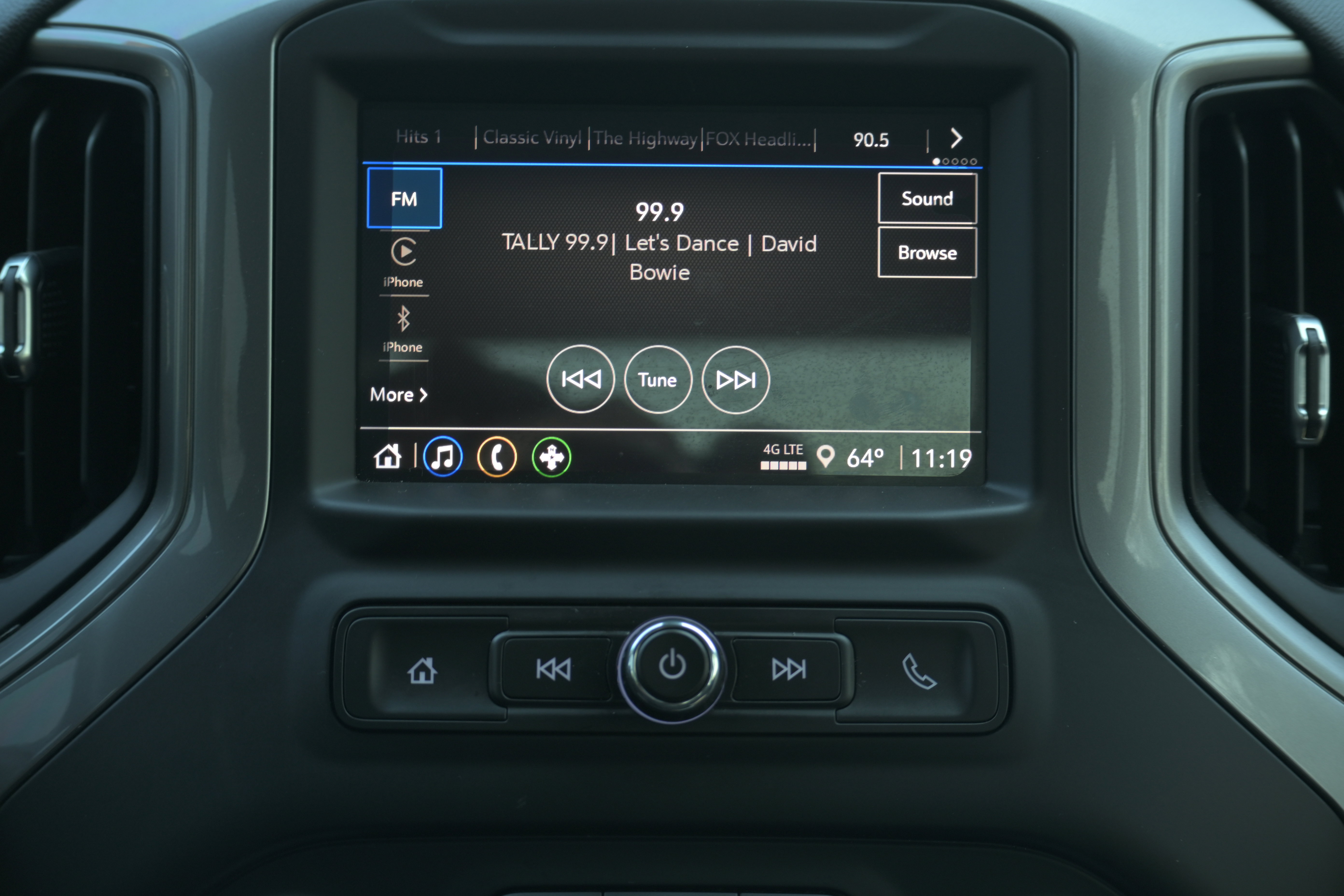 Used 2023 Chevrolet Silverado 1500 Custom image 15