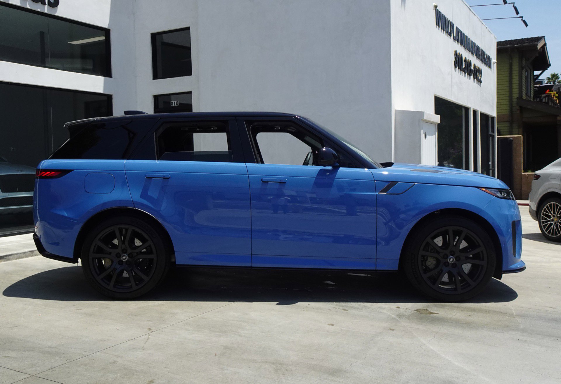 Used 2024 Land Rover Range Rover Sport SV Edition One Carbon Bronze AWD/4WD image 9