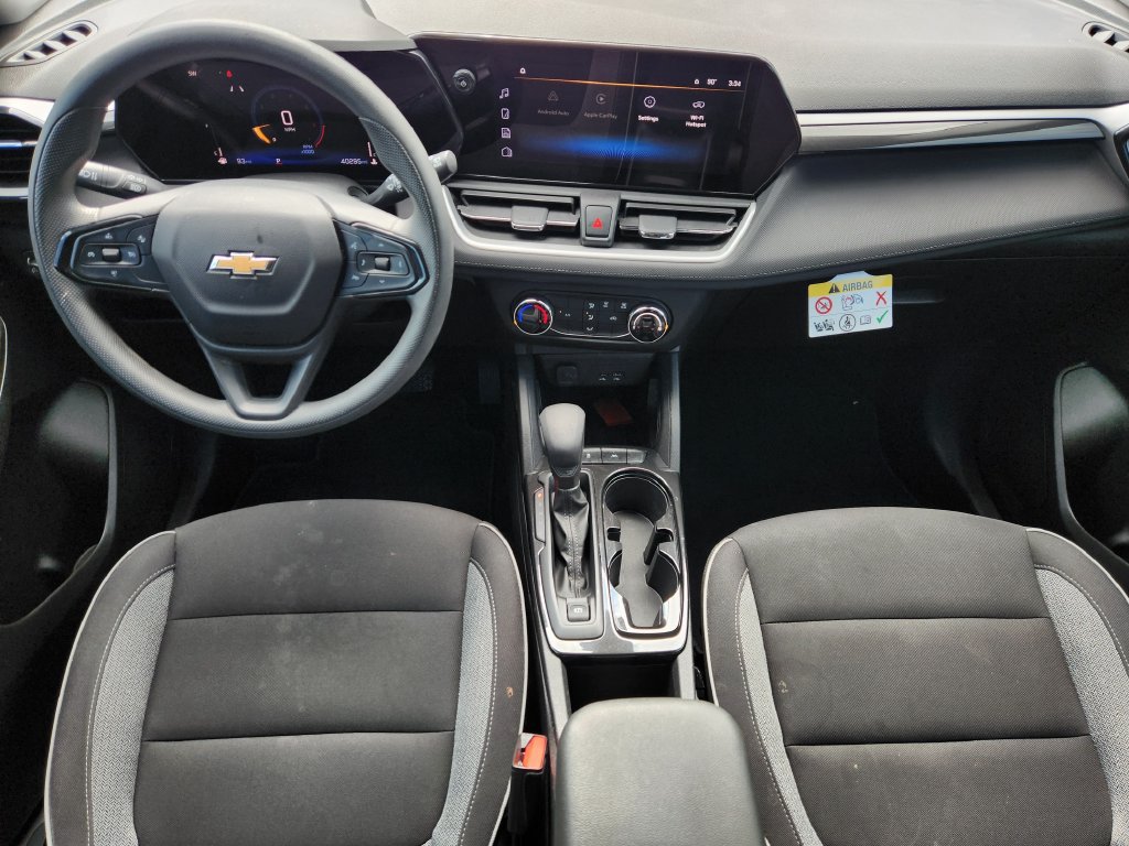 Used 2025 Chevrolet TrailBlazer LS w/ LS Confidence Package FWD image 25