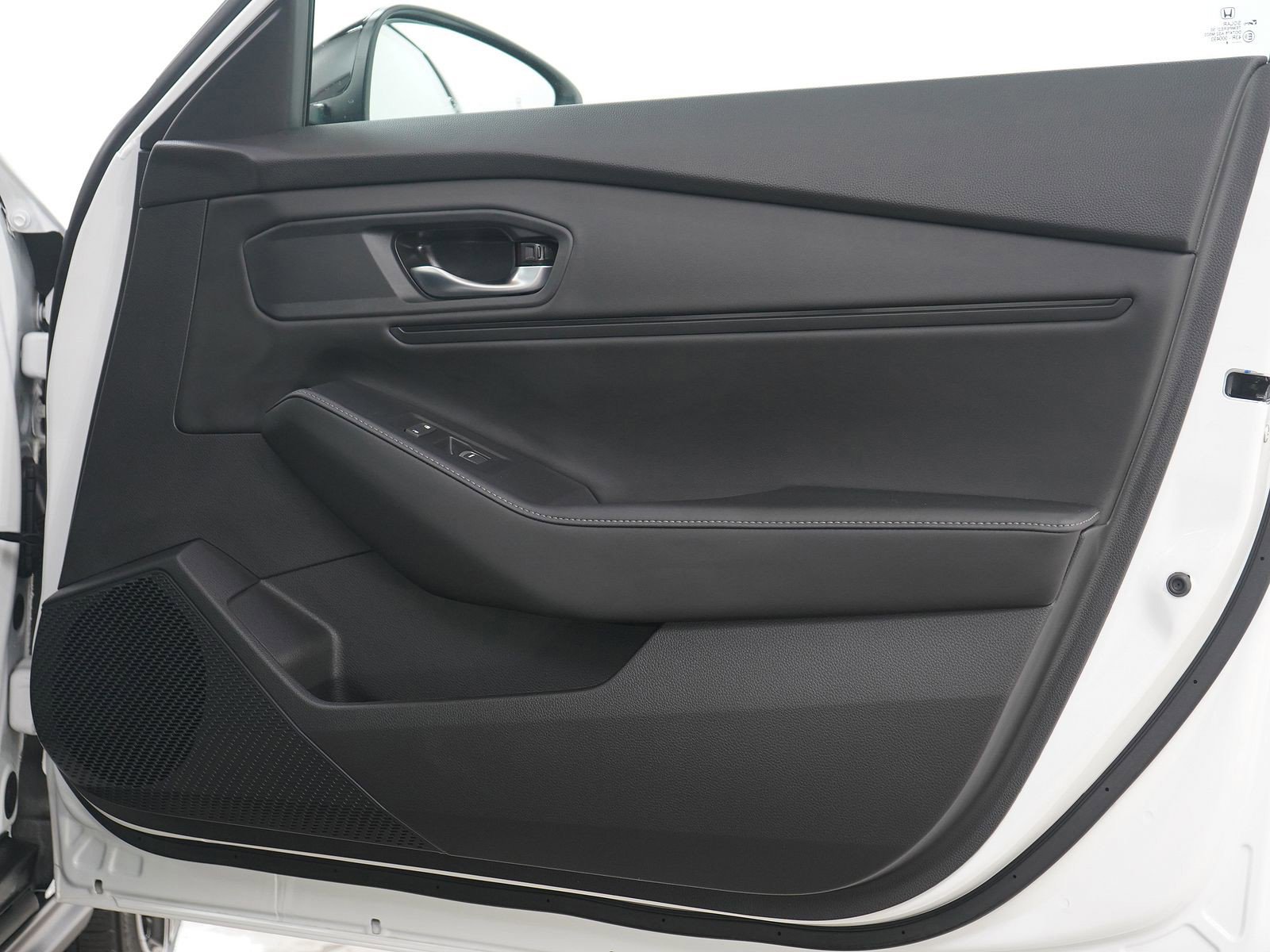 Used 2025 Honda Accord Sport image 9