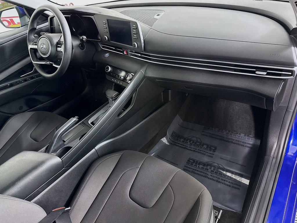 Certified 2021 Hyundai Elantra SEL image 30