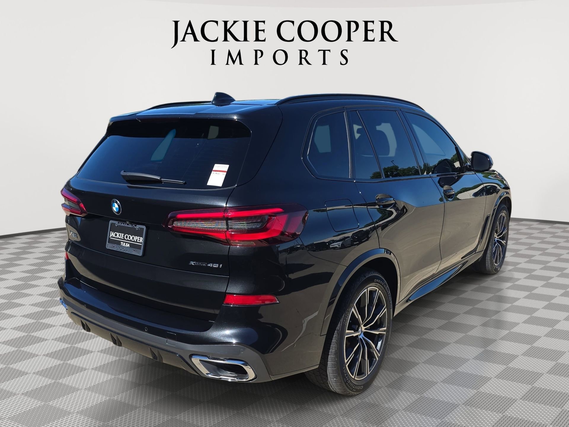 Used 2022 BMW X5 xDrive40i w/ M Sport Package AWD/4WD image 5