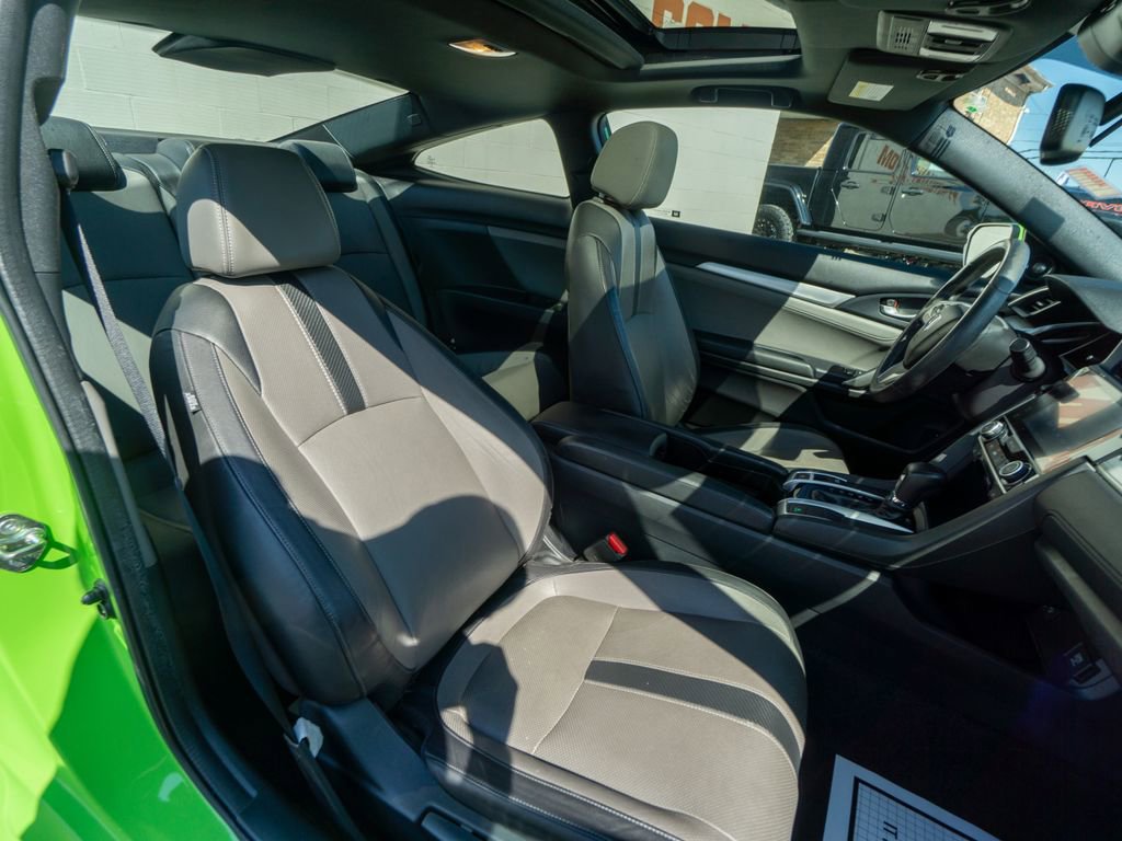 Used 2017 Honda Civic Touring image 28